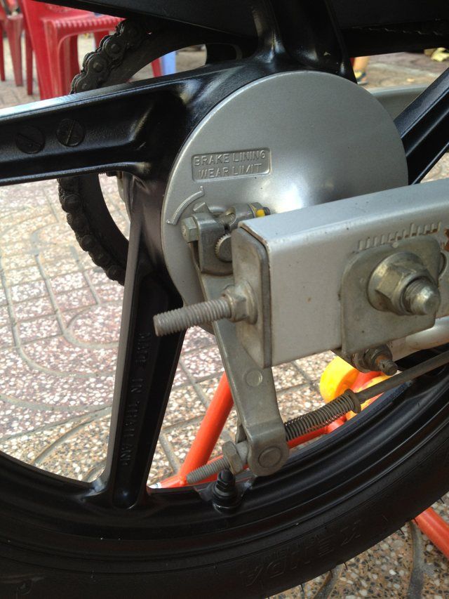 Những chiếc xe Underbone chất lừ từ Suzuki - 6